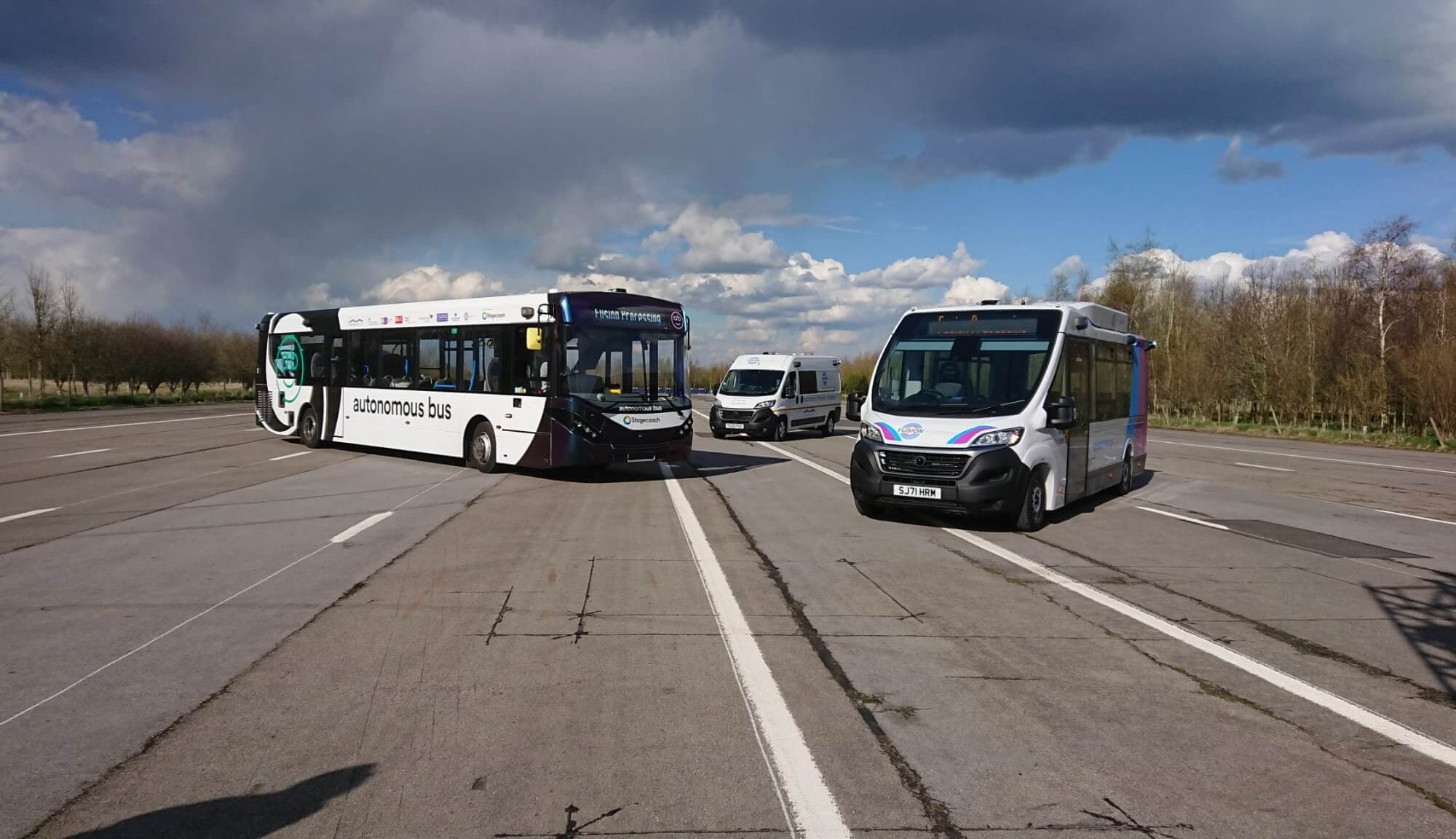 Fusion Bus Self-driving buses - WTHUB